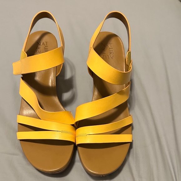 Naturalizer Women's Bright Yellow Strappy Sandals - Picture 1 of 6
